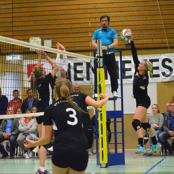 Volleyball Oberliga 1 Frauen: VC SFG Olpe - VTV Freier Grund (Foto: Volkher Pullmann) 